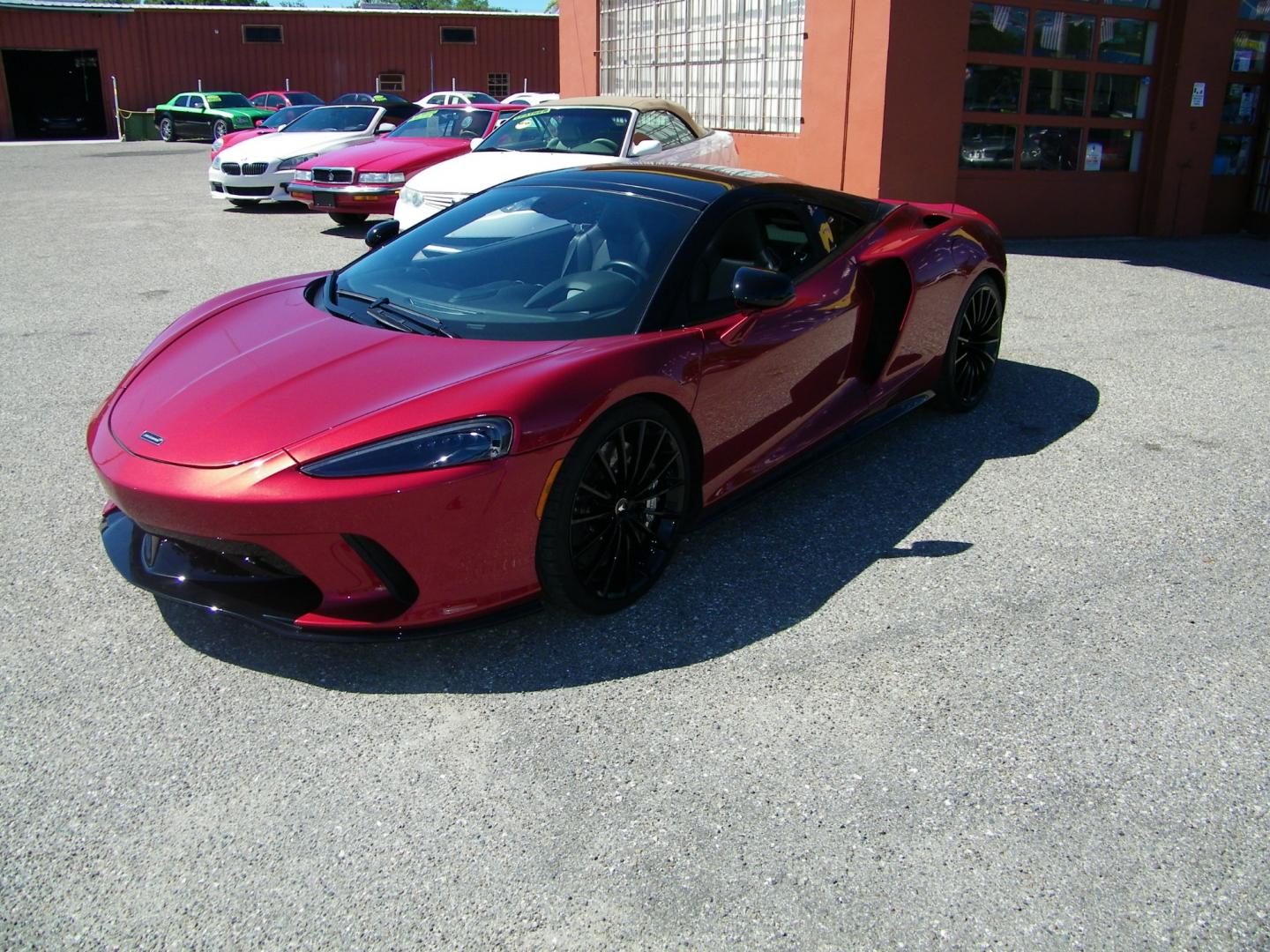 2020 Amaranth Red Metallic /Black McLaren GT (SBM22GCA7LW) with an 4.0L V8 engine, 7-Speed Automatic transmission, located at 4000 Bee Ridge Road, Sarasota, FL, 34233, (941) 926-0300, 27.298664, -82.489151 - Photo#0